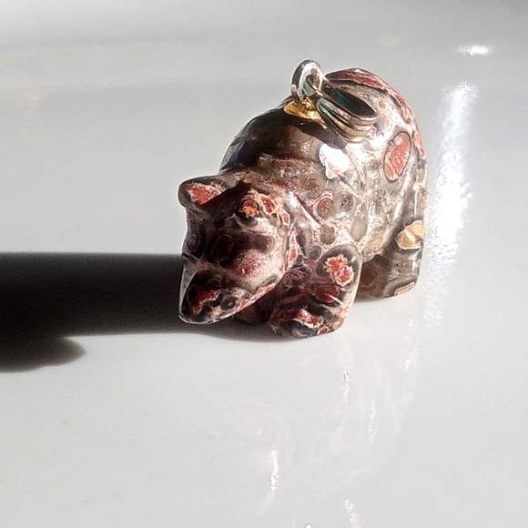 Jewelry - Leopard Jasper carved Bear with silver plated bale